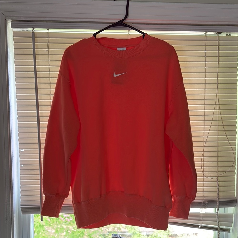 Nike Women’s Small Oversized Coral Sweater